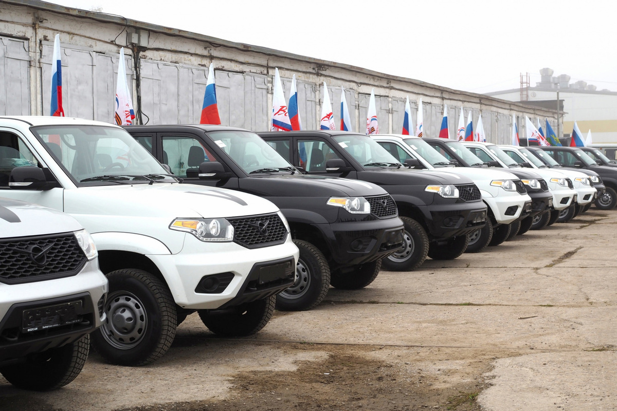 Костромской фонд «Гордимся тобой» отправил в зону СВО пятую парию автомобилей