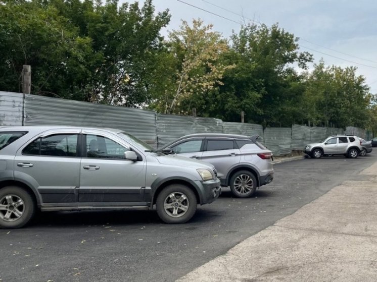 В Красноярске на улице Щорса появилась новая парковка
