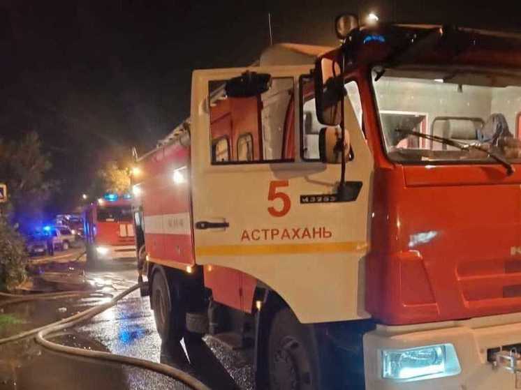  В Астрахани сгорел торговый павильон
