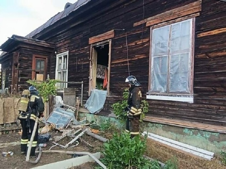 В Татарстане при пожаре заживо сгорели два человека