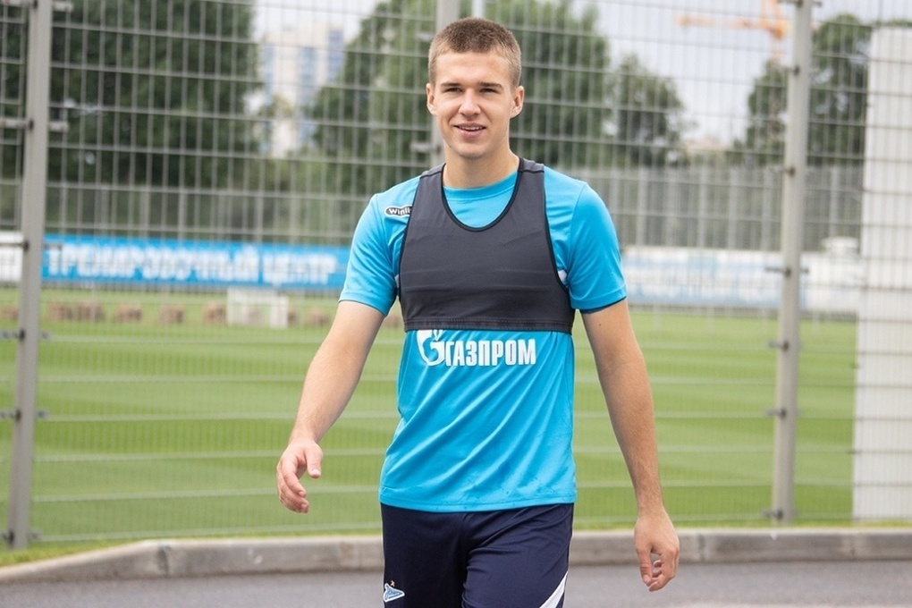 Zenit midfielder Mikhailov was leased by FC Orenburg with the right to buy