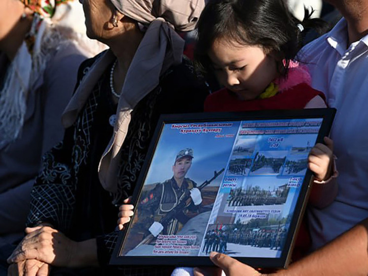 Баткен-2022 – как Кыргызстан чтит память погибших на границе военных
