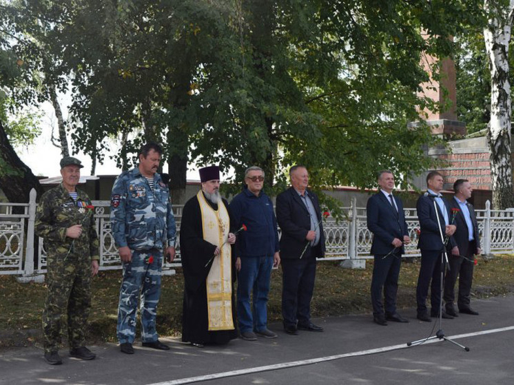 В деревне Теплое Курской области перезахоронили останки 45 погибших в ВОВ солдат