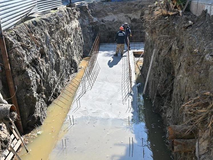 В районе улицы Большой в Хабаровске ремонтируют теплотрассу