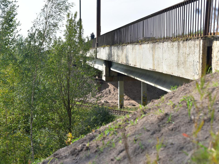 В Великом Новгороде завершается первый этап ремонта Сырковского путепровода