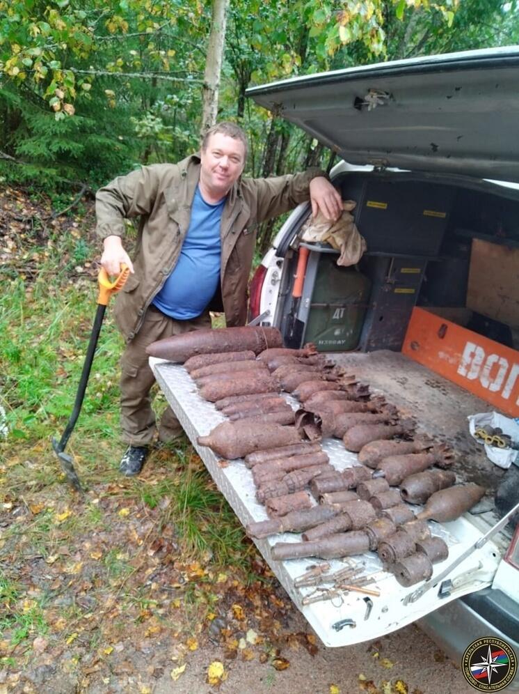 Спасатели взорвали склад боеприпасов с авиабомбами в Карелии