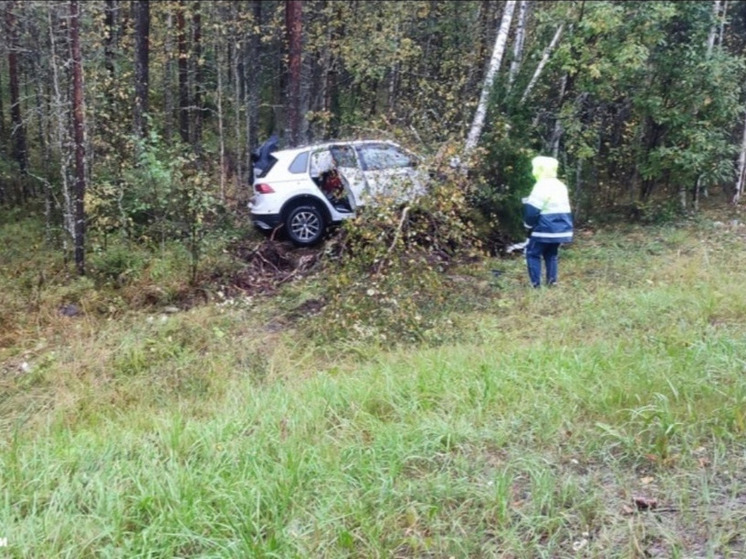 Пенсионер на иномарке перевернулся в Карелии и отправил в больницу свою пассажирку