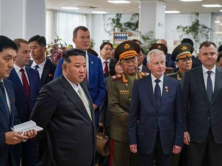 Михаил Дегтярев и Ким Чен Ын посетили авиационные заводы в Комсомольске-на-Амуре