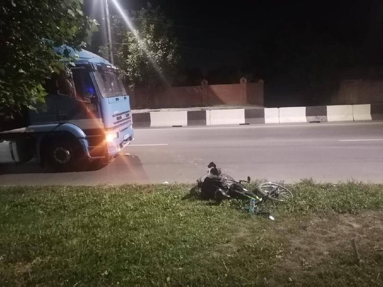 В Ростове 54-летний велосипедист попал под колеса грузовика
