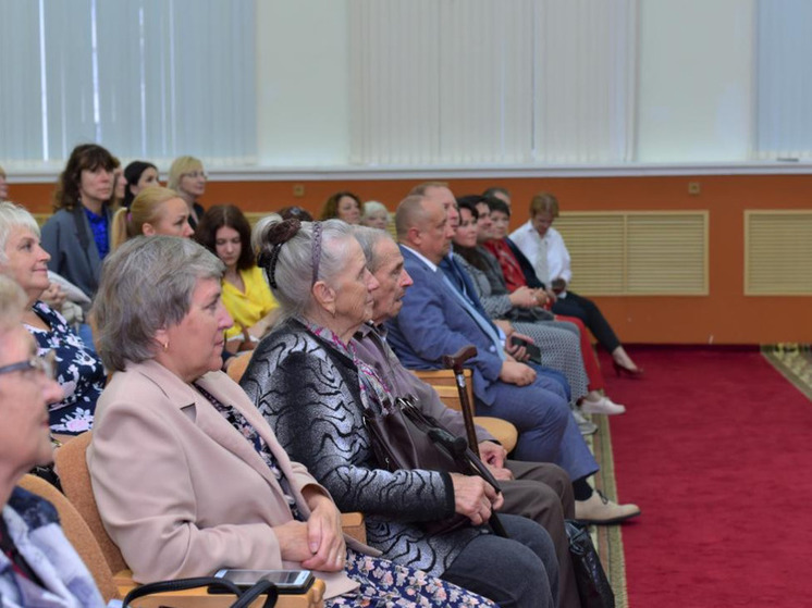 В Великом Новгороде наградили победителей конкурса по благоустройству