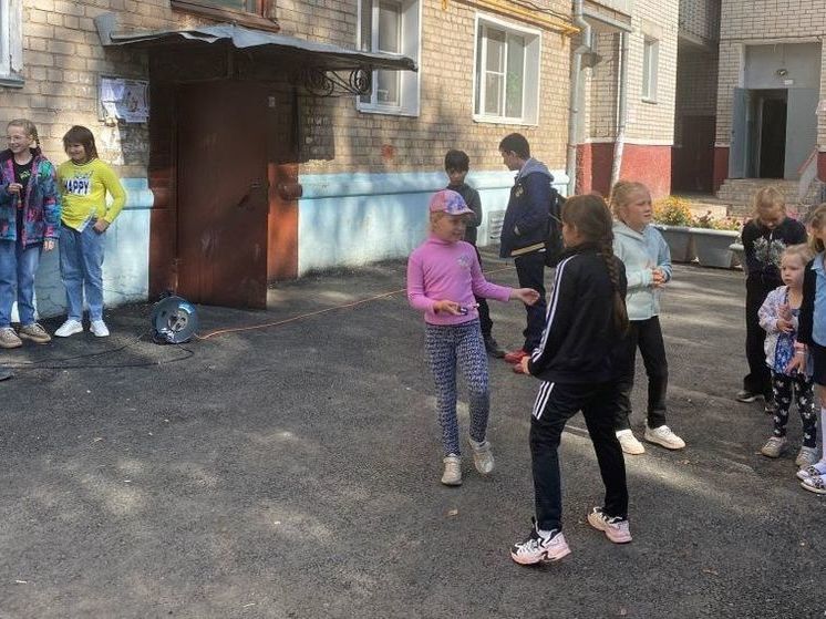 Кировчане отпраздновали успешное завершение ремонта еще одного двора