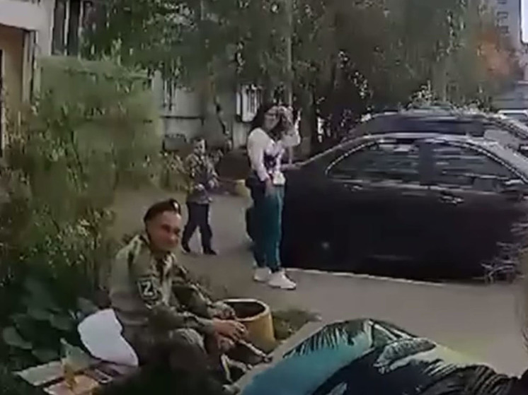 Мужчина с Z на камуфляже взорвал гранату рядом с детьми в Казани