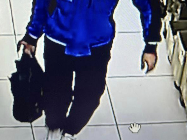 Похититель спиртного попал на камеры абаканского супермаркета