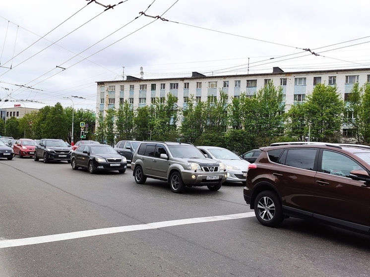 Россиянам рассказали, почему стоит выбирать отечественные автомобили