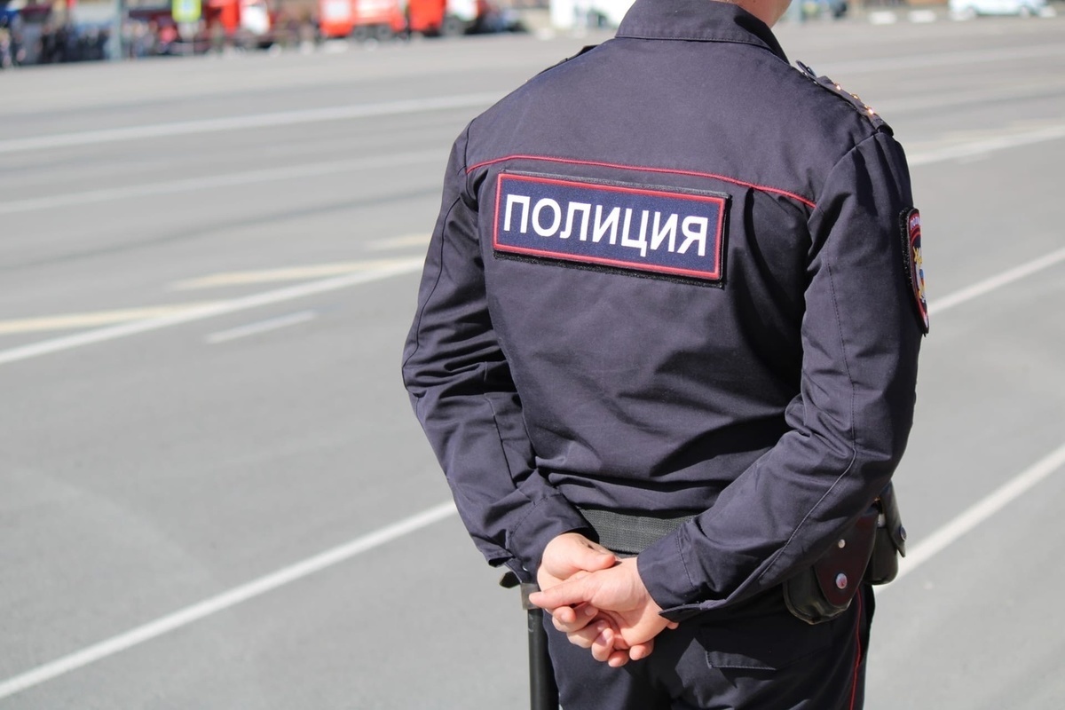 В Новочеркасске двое мужчин украли коллекторные пластины