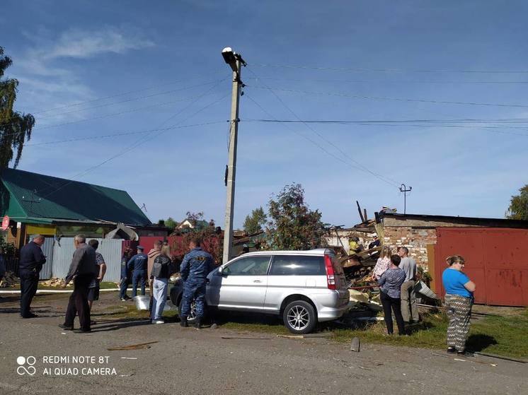 Опубликовано фото обрушения частного дома после взрыва под Новосибирском