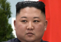 Северокорейский лидер Ким Чен Ын в субботу вечером (разница во времени с Москвой составляет 7 часов, - «МК») пришел на балет "Спящая красавица" во Владивостоке