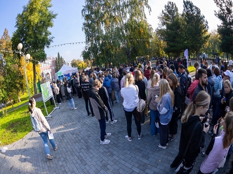 Более 500 челябинских школьников приняли участие в «Дне цифры»