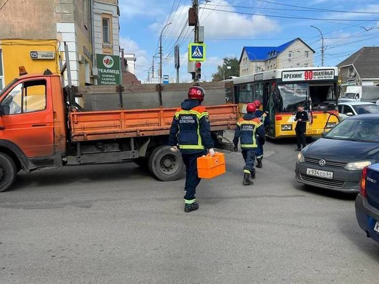 Александр Бастрыкин поручил доложить ему об аварии, произошедшей в Саратове на полпути к СХИ