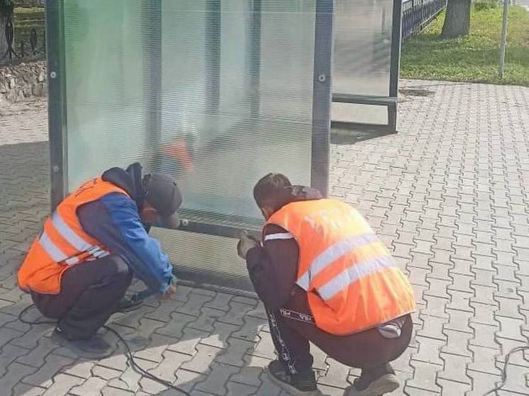 В Благовещенске продолжают работы по благоустройству и борьбе с вандалами