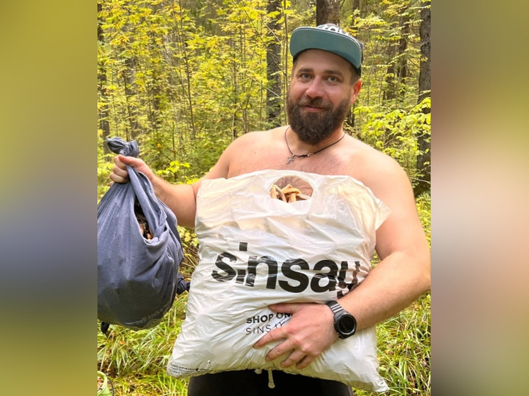 Мэр Иванова Владимир Шарыпов сходил за грибами и набрал полную футболку опят