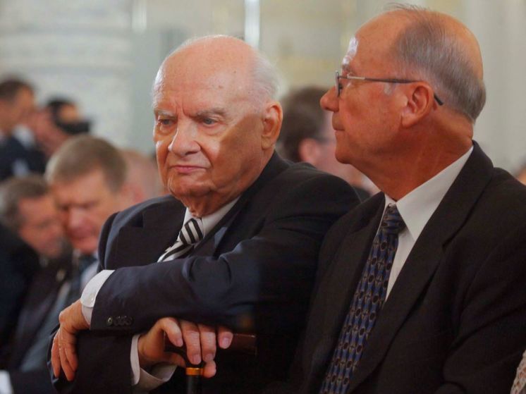 Поэта-песенника Николая Добронравова похоронят на Новодевичьем кладбище в Москве