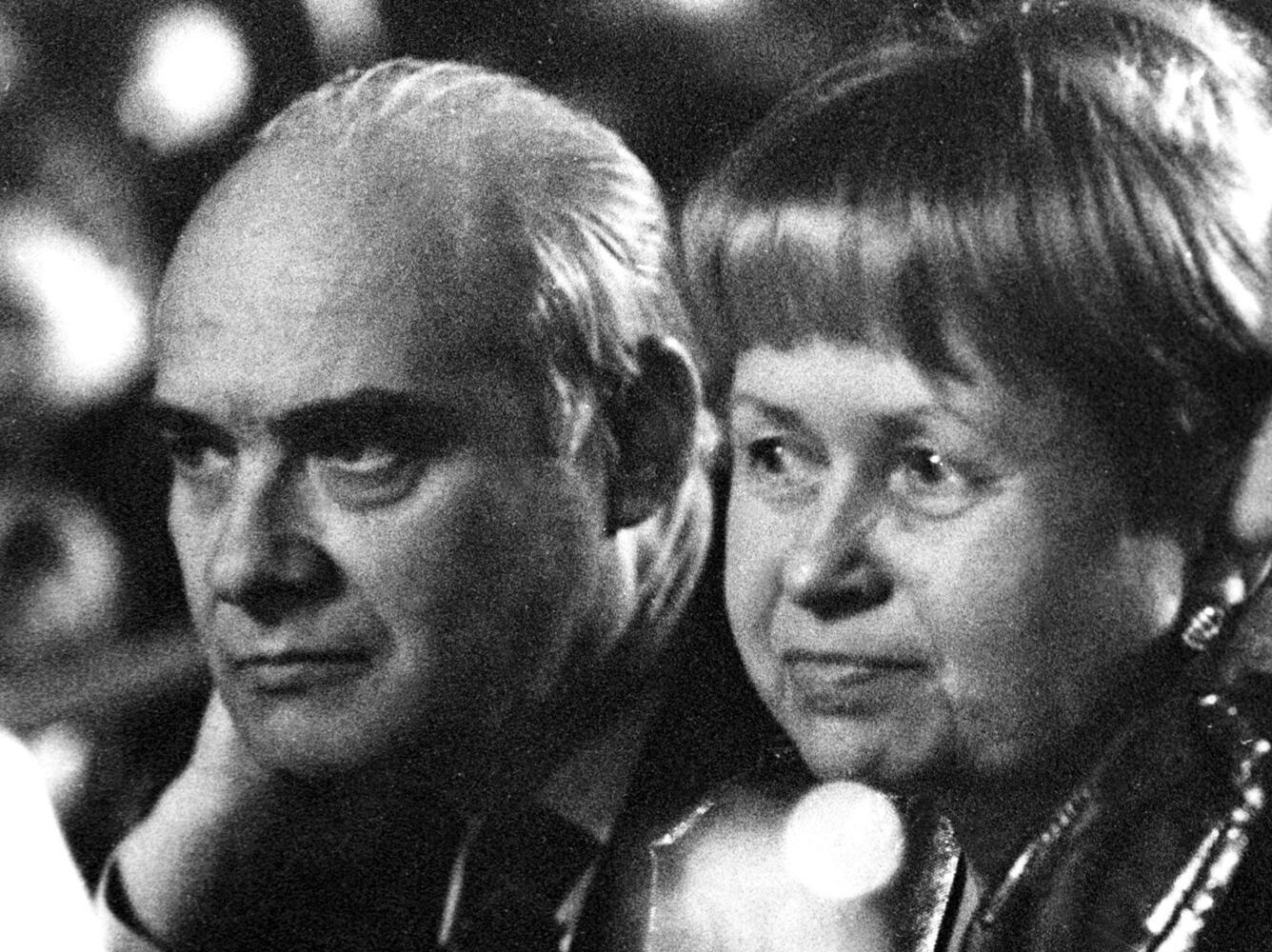 Союз с Пахмутовой, море цветов, любовь звезд: редкие кадры легендарного Николая 