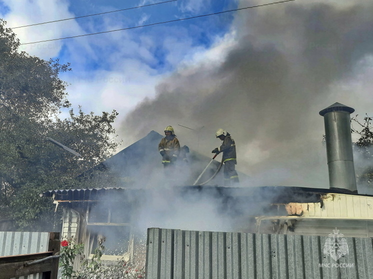 В Новодугинском районе произошло возгорание жилого дома