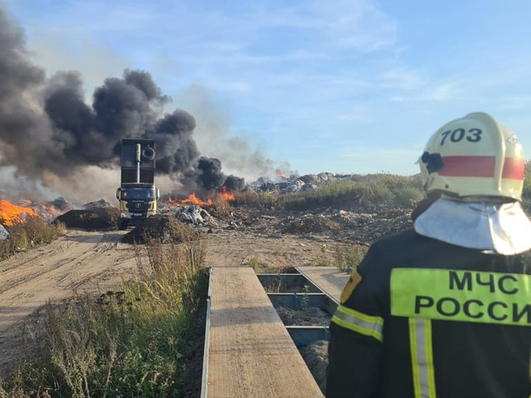 В Ивановском районе случилось самовозгорание отходов на мусорном полигоне в Залесье