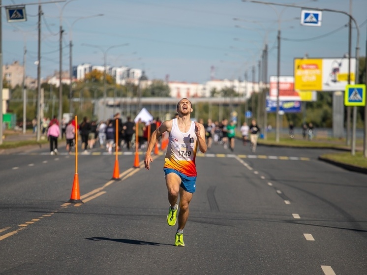 На «Кросс нации-2023» в Великом Новгороде вышло более 1200 участников