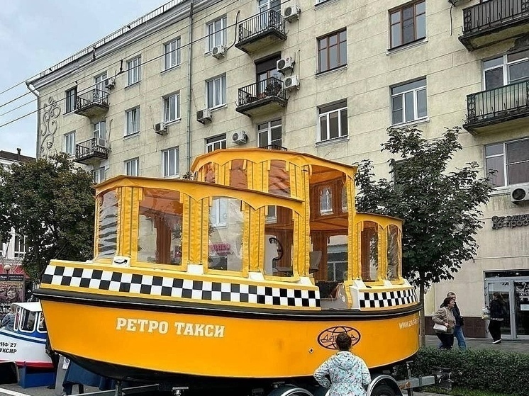 В Ростове жители презентовали водное такси для затопленных после дождей улиц