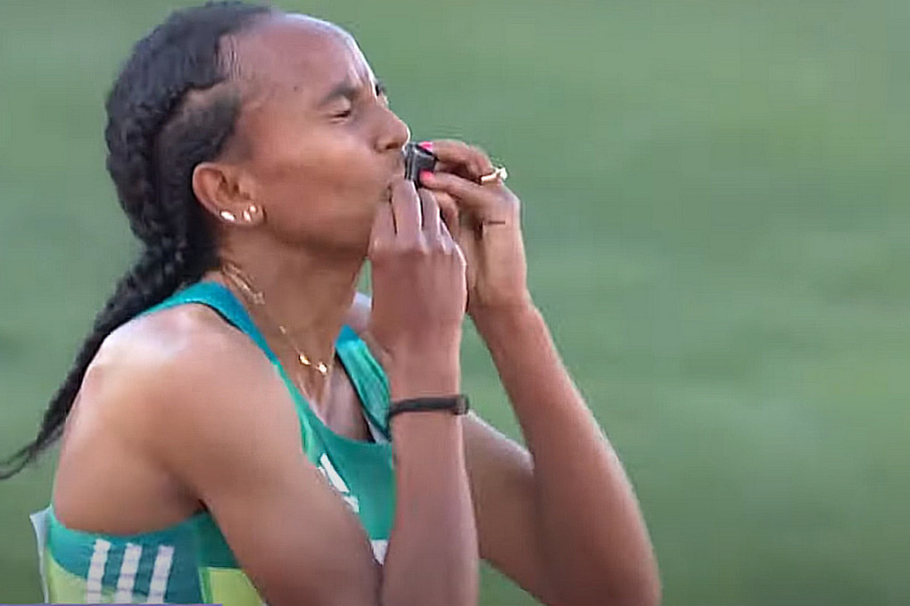 Ethiopian Tsegay set a new world record in the 5 thousand meters race