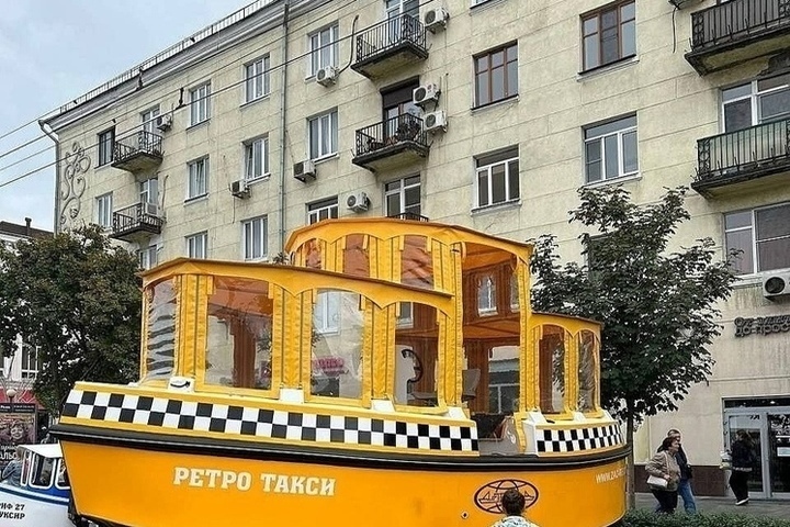 В Ростове жители презентовали водное такси для затопленных после дождей улиц