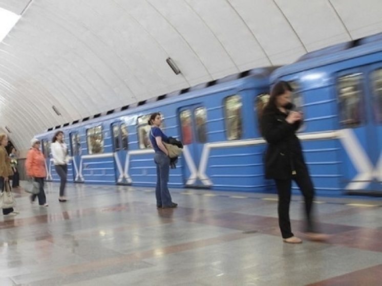 Женщина упала под поезд в метрополитене Екатеринбурга