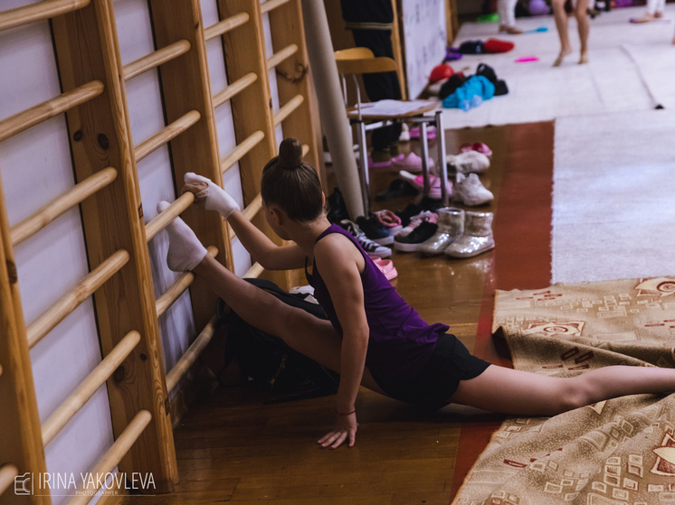 Травма не помешала юной гимнастке выступить на первенстве в Петрозаводске