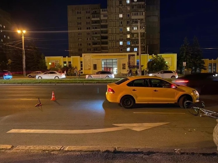 Легковушка сбила велосипедиста, нарушавшего ПДД на Московском проспекте