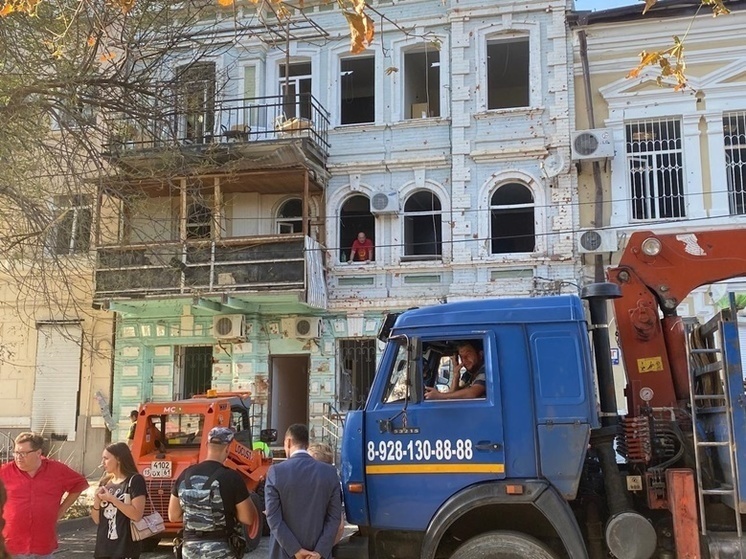 В Ростове более полумиллиона рублей выплатили жителям, чьи дома пострадали после падения беспилотника