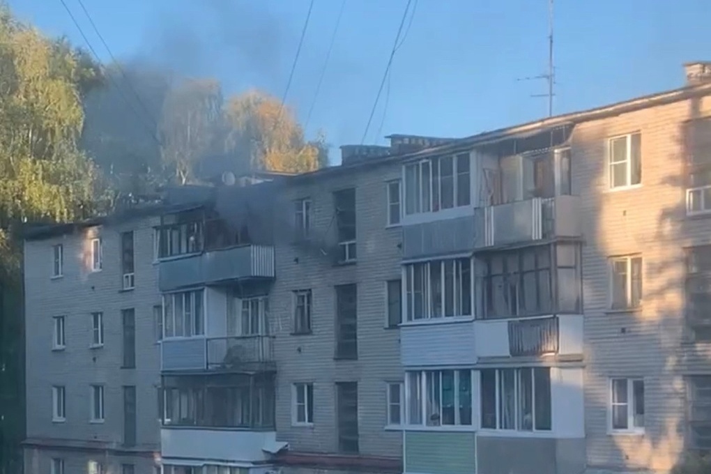В Редкино Тверской области в многоквартирном доме произошло возгорание из-за замыкания в счетчике