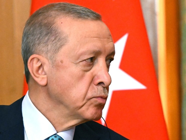 Эрдоган резко ответил перебившей его американской журналистке