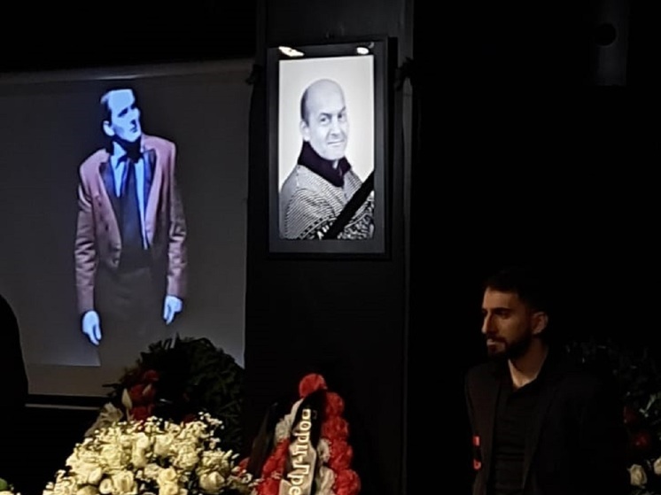 "Болезнь превратила Славу в старика": началось прощание с актером Гришечкиным