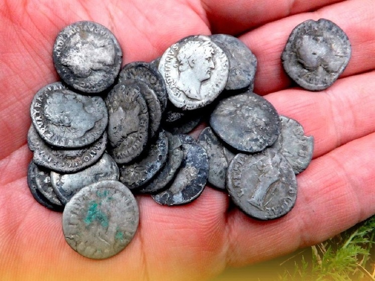 Клад с древнеримскими монетами нашли в Калужской области