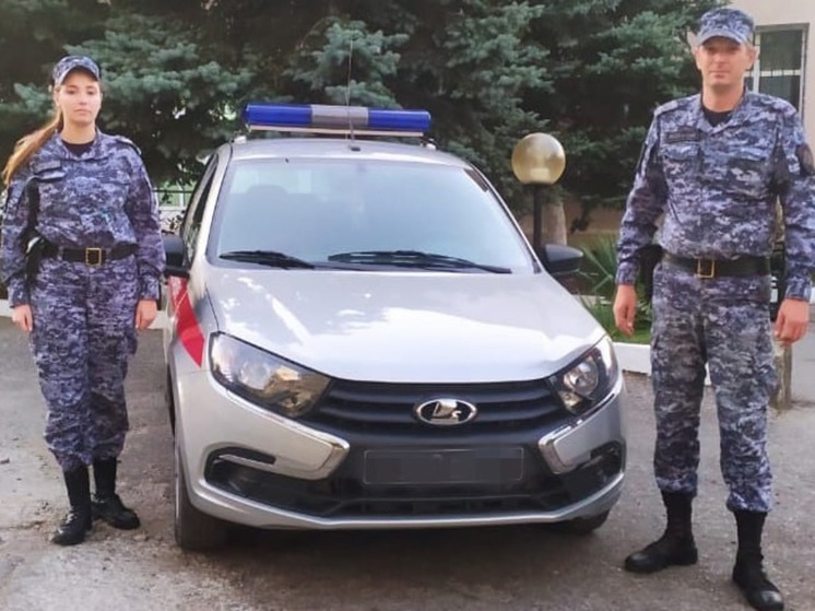 Новороссийские росгвардейцы сопроводили в больницу машину с 3-летним мальчиком
