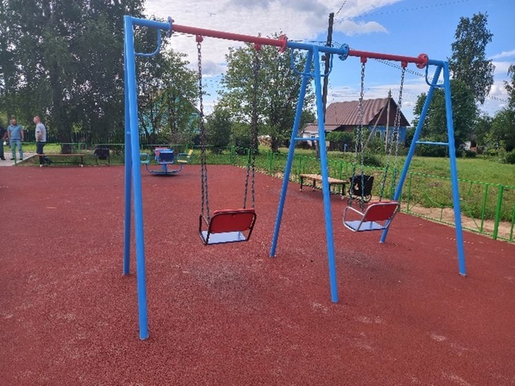 В Тверской области установили десять детских площадок по Программе поддержки местных инициатив