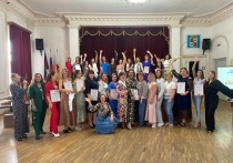 Наряду с текущей работой с жителями Кубани на прошлой неделе парламентарии приняли участие в мероприятиях, приуроченных ко Дню образования региона