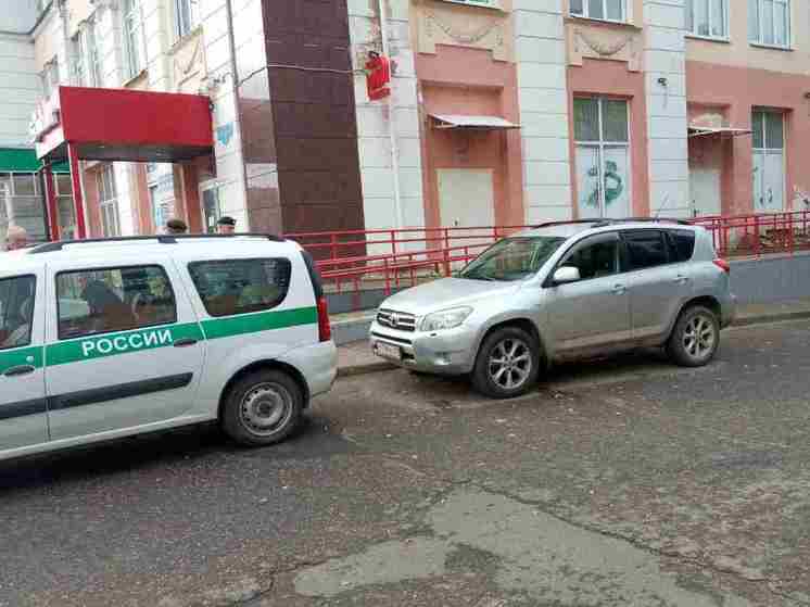 Судебные приставы Ивановской области арестовали иномарку в ходе рейдового мероприятия «Должник»