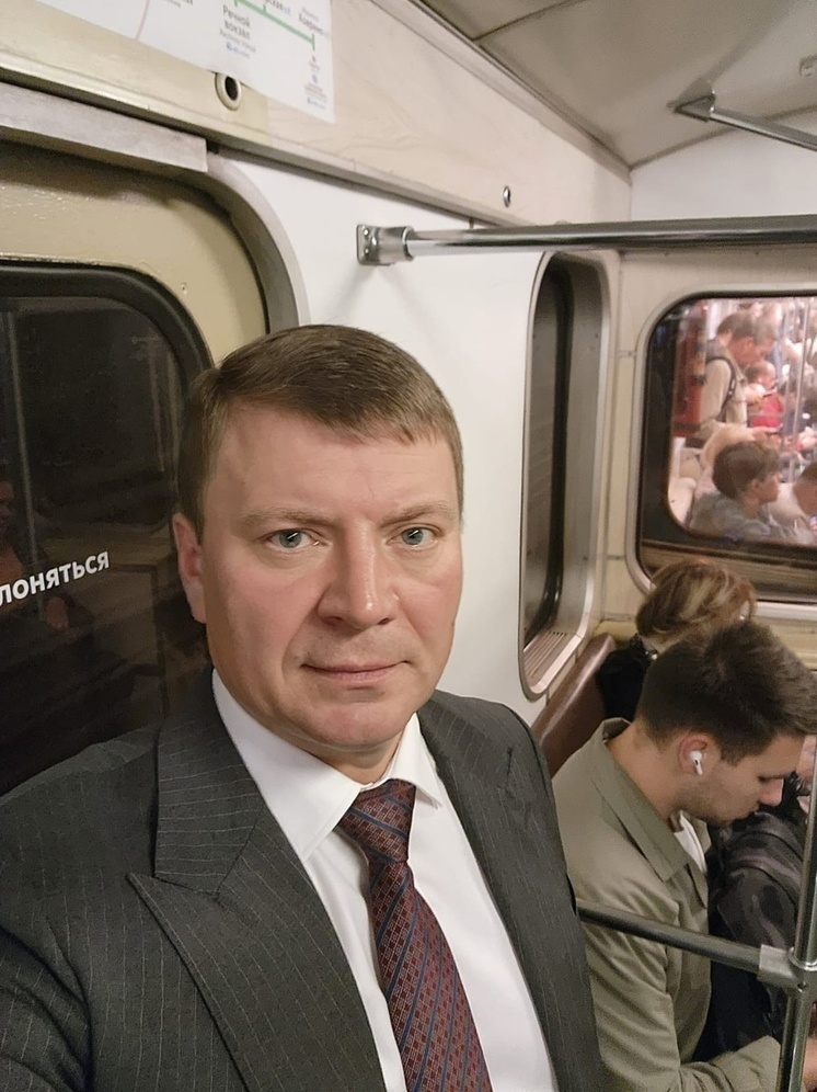 Бывший мэр Красноярска Еремин стал ездить на новую работу на метро