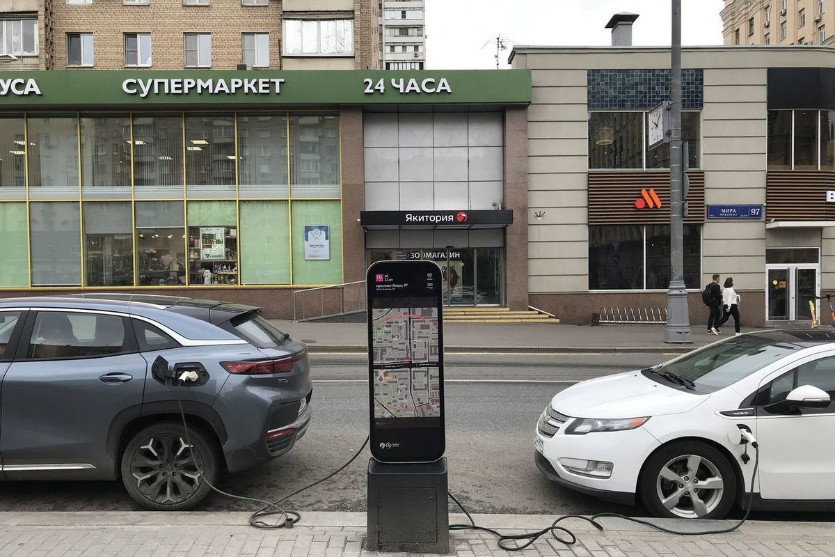 Через Яндекс Заправки можно зарядить электромобиль на станциях “Энергии Москвы”