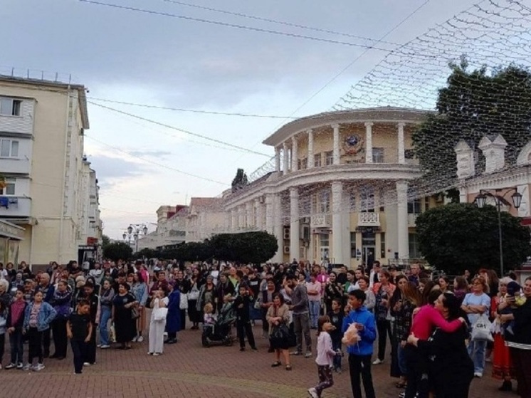 Фольклорный концерт «Ярмарка талантов» прошел в Карачаево-Черкесии