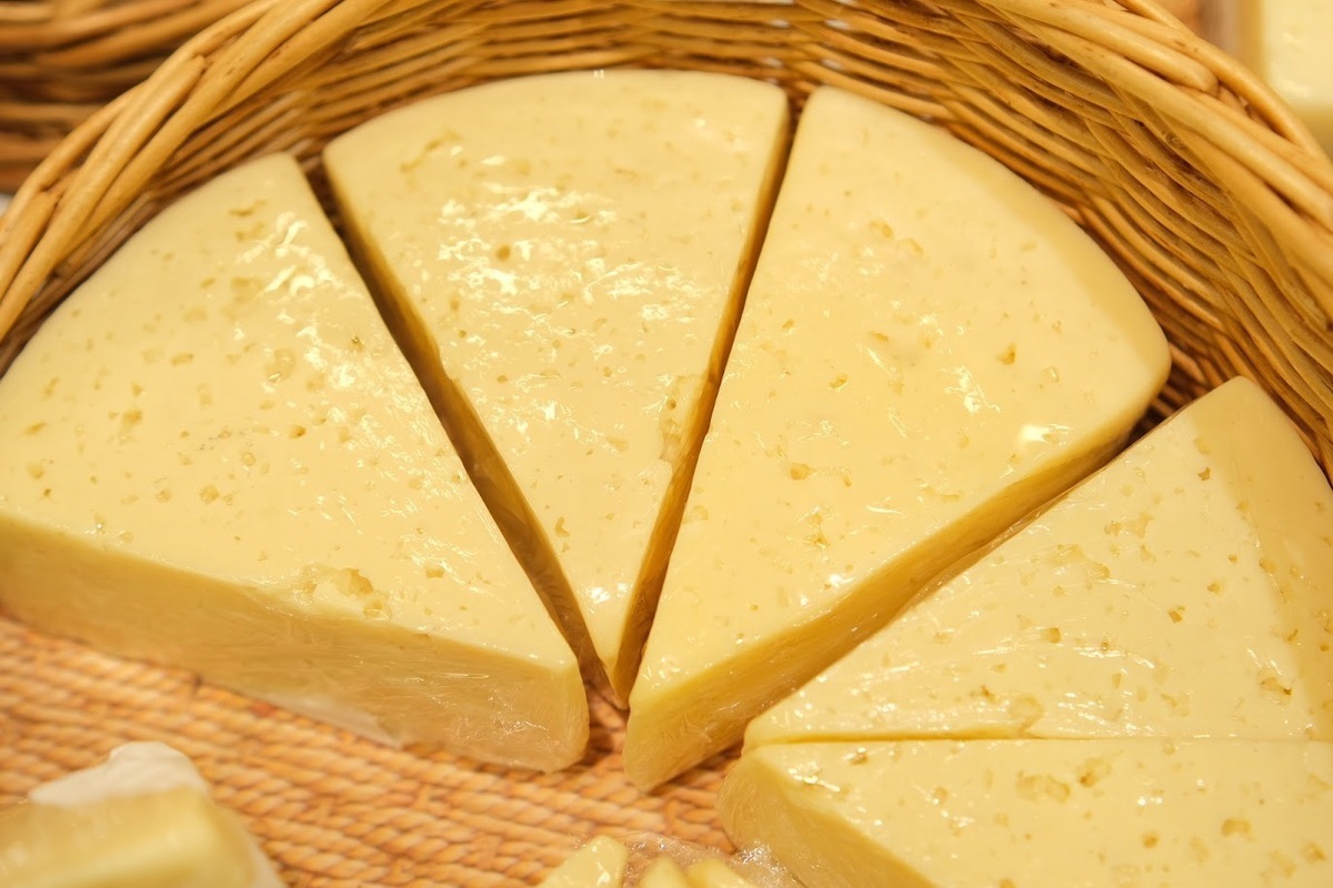 Ученые выяснили, что употребление сыра улучшает память у пожилых людей