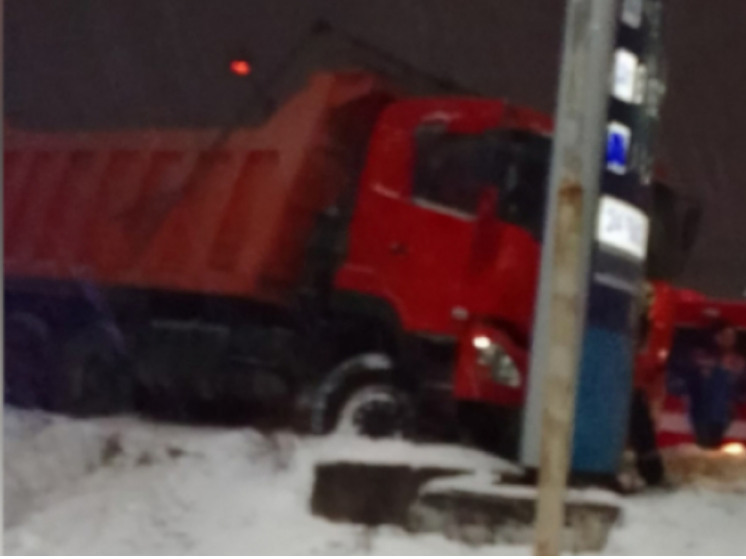 Водителя самосвала, сбившего под Новый год девушку в Петрозаводске, будут судить